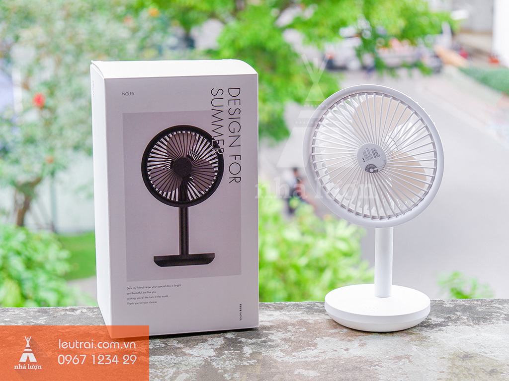 Quạt tích điện để bàn Goojodoq 2025 có tính năng xoay tự động